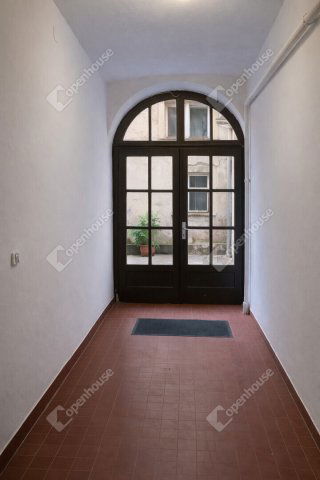 Eladó téglalakás, Sopronban 37 M Ft, 1 szobás