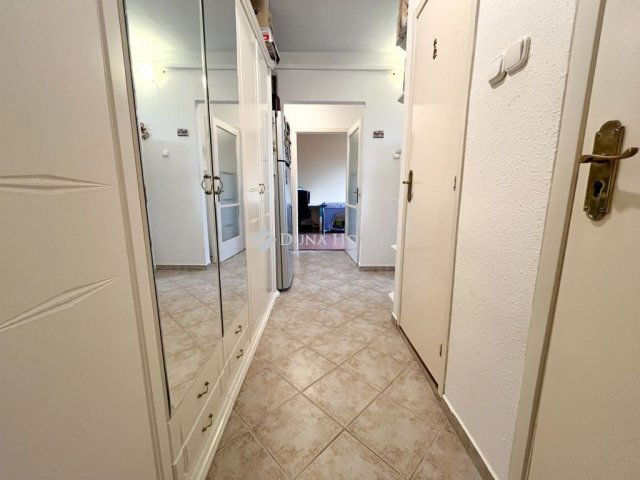 Eladó panellakás, Szigetszentmiklóson 54.9 M Ft, 2 szobás