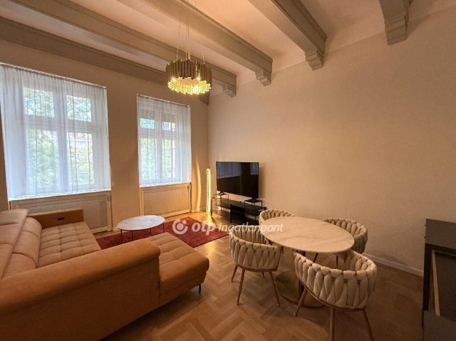 Eladó téglalakás, Budapesten, VI. kerületben 192.5 M Ft