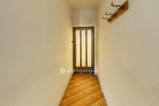 Eladó családi ház, Cereden 16.5 M Ft, 4 szobás