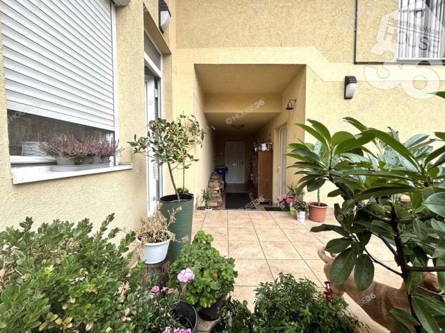 Eladó családi ház, Kecskeméten 215 M Ft, 6 szobás