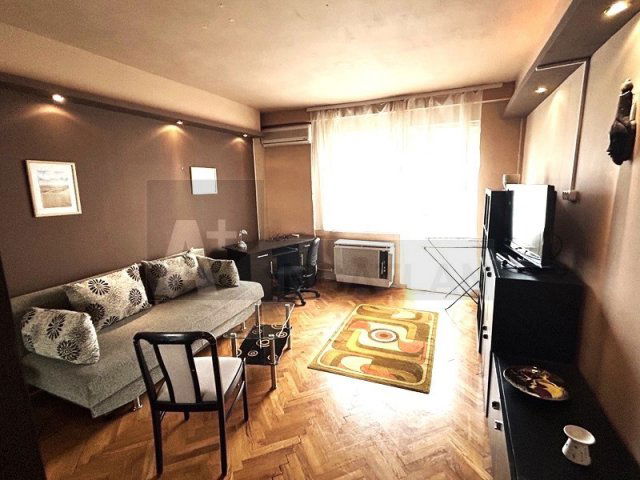 Kiadó téglalakás, albérlet, Szegeden 170 E Ft / hó, 2 szobás