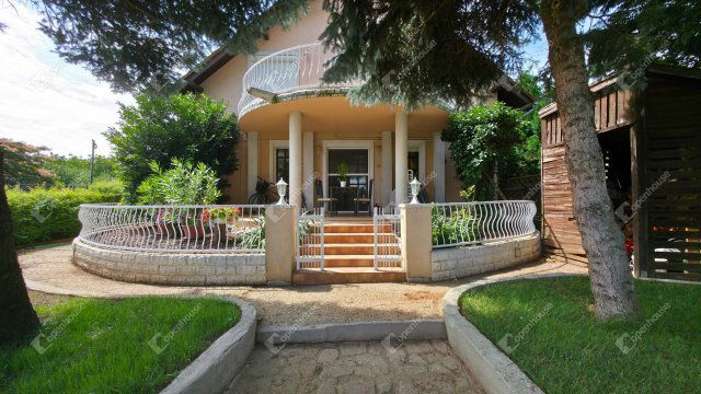 Eladó családi ház, Mályin 84.9 M Ft, 4 szobás