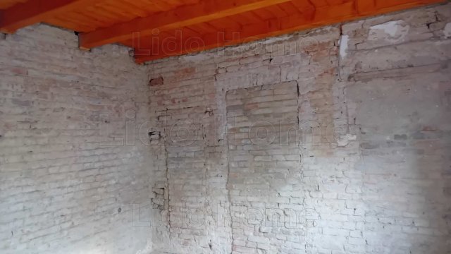 Eladó téglalakás, Kaposváron 13 M Ft, 2 szobás