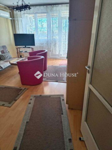 Eladó panellakás, Budapesten, XXI. kerületben 55 M Ft, 3 szobás