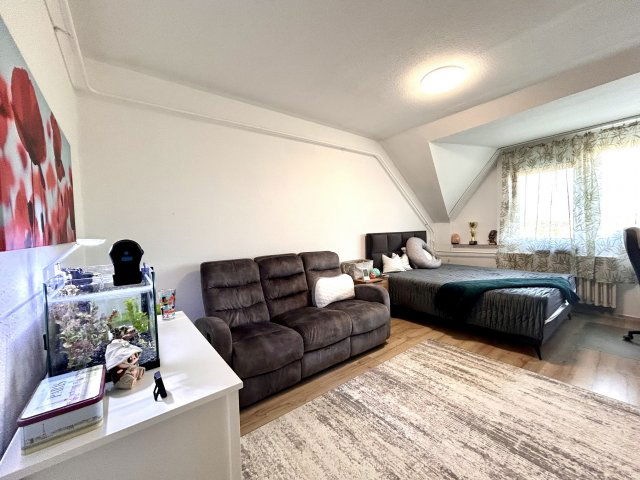 Eladó panellakás, Komáromban 38 M Ft, 2 szobás