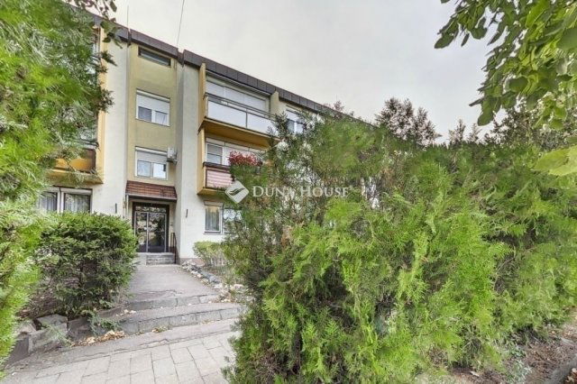 Eladó panellakás, Kecskeméten 55 M Ft, 3 szobás