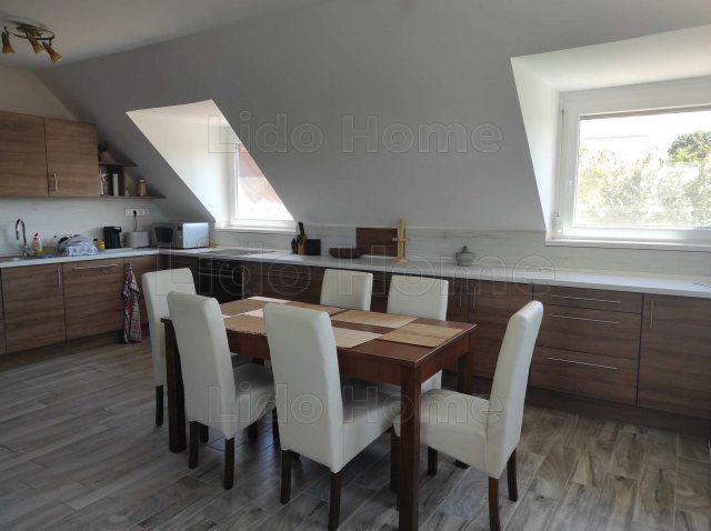 Eladó téglalakás, Balatonbogláron 76.9 M Ft, 2+2 szobás