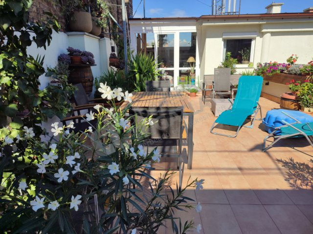 Eladó téglalakás, Budapesten, VI. kerületben, Rózsa utcában