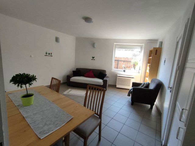 Eladó téglalakás, Budapesten, III. kerületben 69.5 M Ft