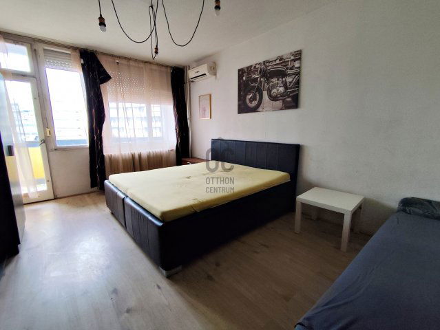 Eladó téglalakás, Kecskeméten 46.4 M Ft, 3 szobás
