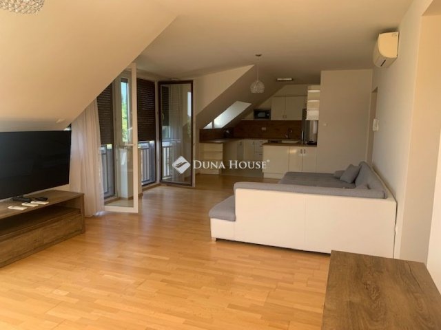 Kiadó téglalakás, albérlet, Tatán 439 E Ft / hó, 4 szobás
