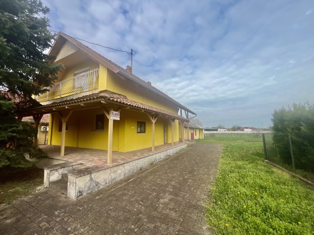 Eladó családi ház, Siófokon 94.2 M Ft, 4 szobás