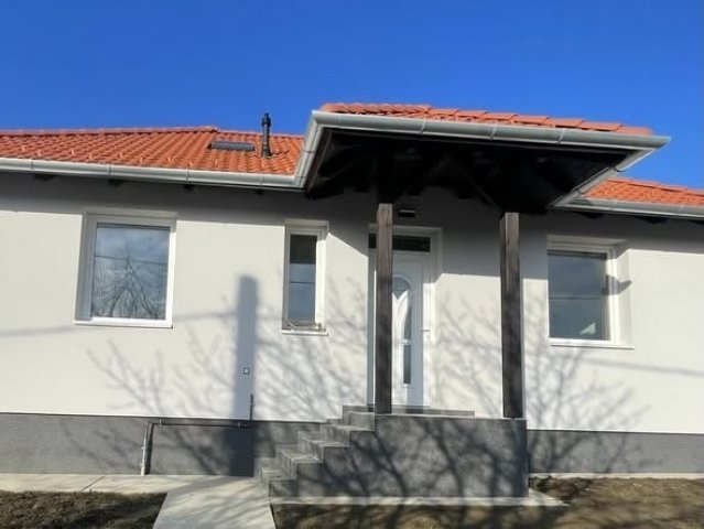 Eladó családi ház, Kozármislenyen 87.9 M Ft, 2 szobás