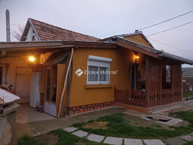 Eladó családi ház, Nemesapátiban 18 M Ft, 3 szobás