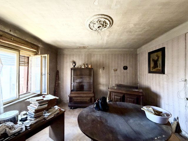 Eladó családi ház, Pécsett 47.9 M Ft, 3 szobás