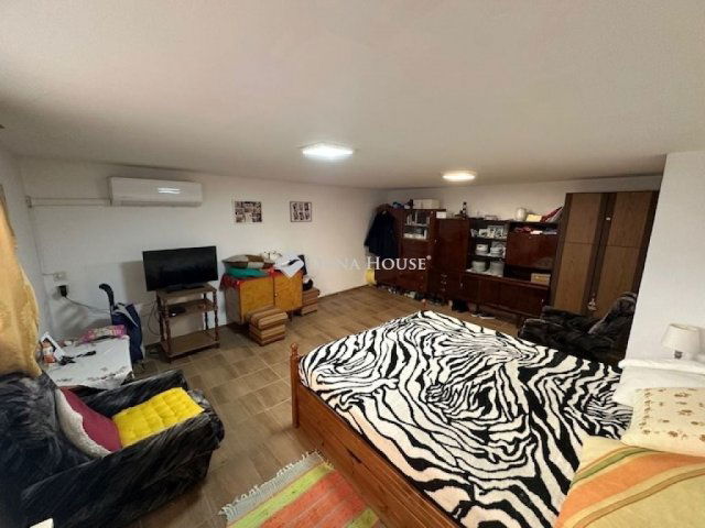 Eladó családi ház, Csákváron 84.9 M Ft, 5 szobás