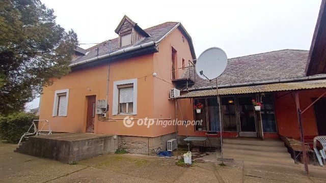 Eladó családi ház, Lőrinciben 42.9 M Ft, 4 szobás