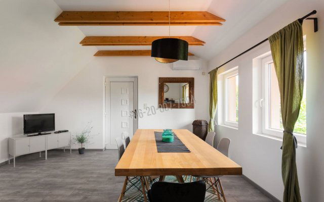 Eladó hotel, Egerszalókon, Béke utcában 219 M Ft, 12 szobás