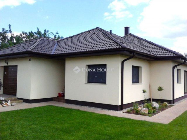 Eladó ikerház, Erdőkertesen 98 M Ft, 4 szobás