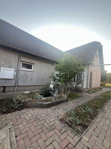 Eladó családi ház, Dombóváron 42 M Ft, 3+1 szobás