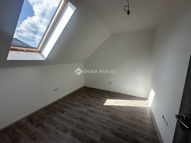 Eladó téglalakás, Pellérden 154.9 M Ft, 5 szobás