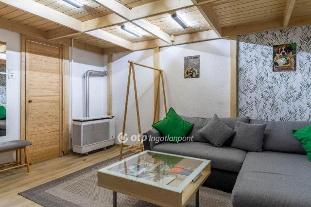 Eladó téglalakás, Budapesten, VI. kerületben 52.9 M Ft