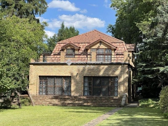 Eladó családi ház, Majosházán 265 M Ft, 4 szobás