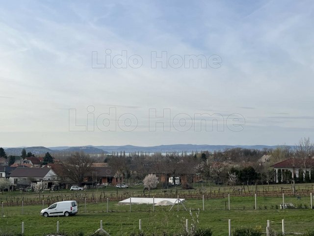 Eladó családi ház, Zamárdiban 134.9 M Ft, 4 szobás