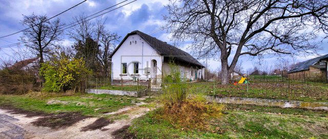 Eladó családi ház, Dégen 11.9 M Ft, 2 szobás