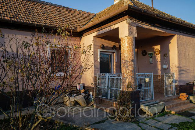 Eladó családi ház, Szárföldön 45 M Ft, 3 szobás