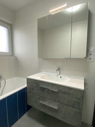 Kiadó téglalakás, albérlet, Balatonfenyvesen 270 E Ft / hó