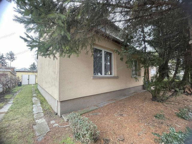 Eladó családi ház, Dorogon 82 M Ft, 4 szobás