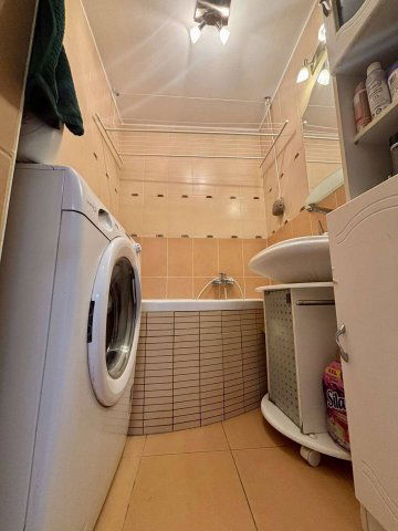 Eladó téglalakás, Pécsett 42.5 M Ft, 2+1 szobás