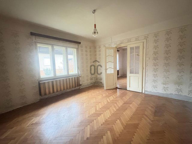 Eladó családi ház, Cegléden 44.9 M Ft, 3 szobás