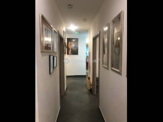 Eladó üzlethelyiség, Budapesten, V. kerületben 124.9 M Ft