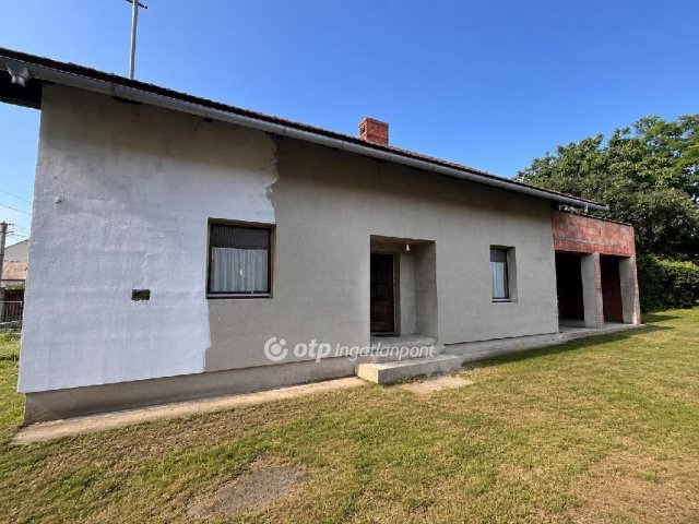 Eladó családi ház, Zalaszentmihályon 32 M Ft, 4+1 szobás