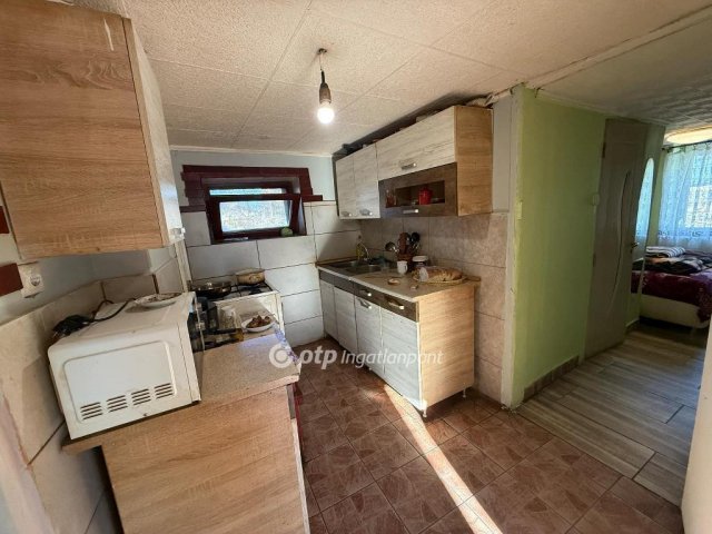 Eladó családi ház, Debrecenben 15.99 M Ft, 2 szobás