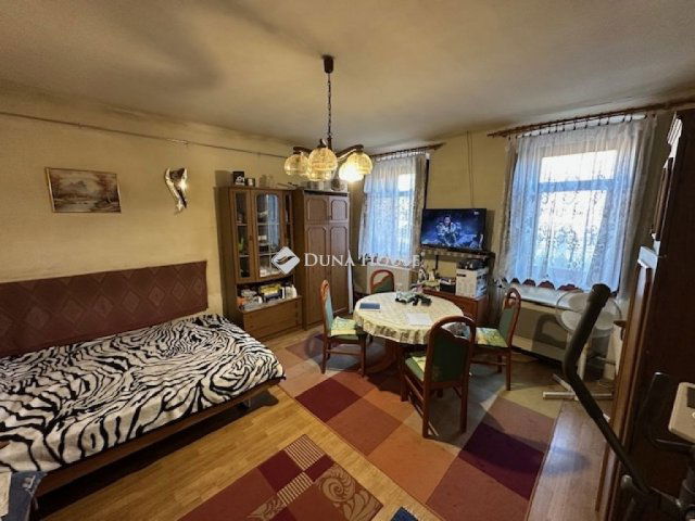 Eladó családi ház, Előszálláson 15.5 M Ft, 4 szobás
