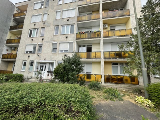Eladó téglalakás, Veszprémben 55 M Ft, 2 szobás