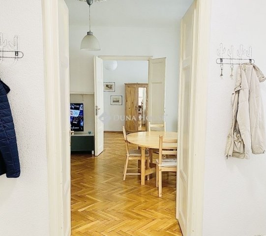 Eladó téglalakás, Budapesten, V. kerületben 119 M Ft, 3 szobás