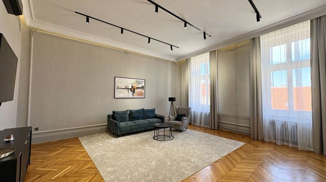 Kiadó téglalakás, albérlet, Debrecenben 950 E Ft / hó, 4 szobás
