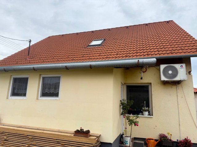 Eladó családi ház, Pusztaszabolcson 104.9 M Ft, 5 szobás