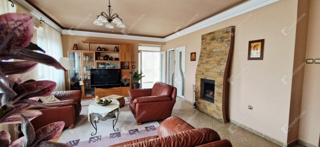 Eladó családi ház, Miskolcon 129 M Ft, 6 szobás