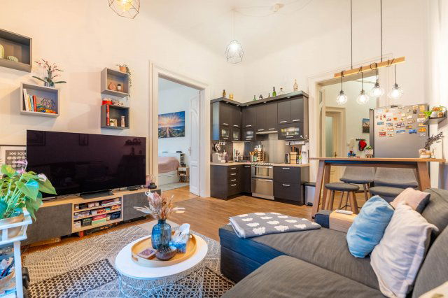 Eladó téglalakás, Budapesten, IX. kerületben, Ferenc körúton