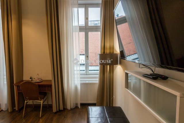 Eladó téglalakás, Budapesten, VII. kerületben, Dob utcában