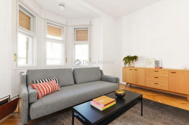 Eladó téglalakás, Budapesten, V. kerületben 135.938 M Ft