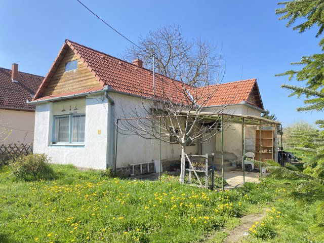 Eladó családi ház, Zalacsányon 29.9 M Ft, 2 szobás