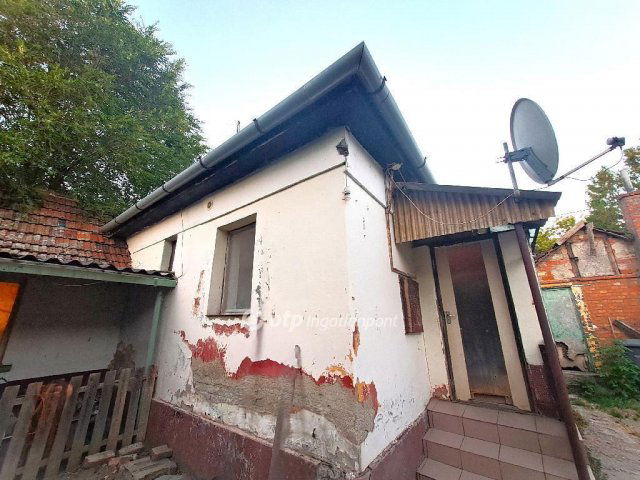 Eladó családi ház, Szolnokon 19.99 M Ft, 2+1 szobás