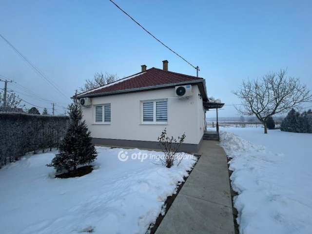 Eladó családi ház, Nyírbogdányon 44.9 M Ft, 2 szobás